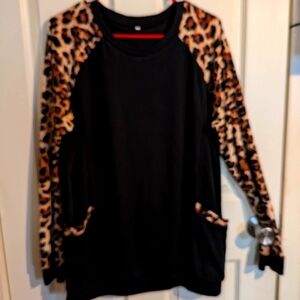 Black shirt with Pocket on side cheata sleeve very soft